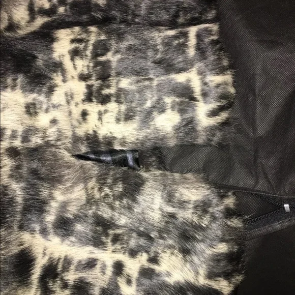 SAKS Gorgeous Fur Coat/Cape